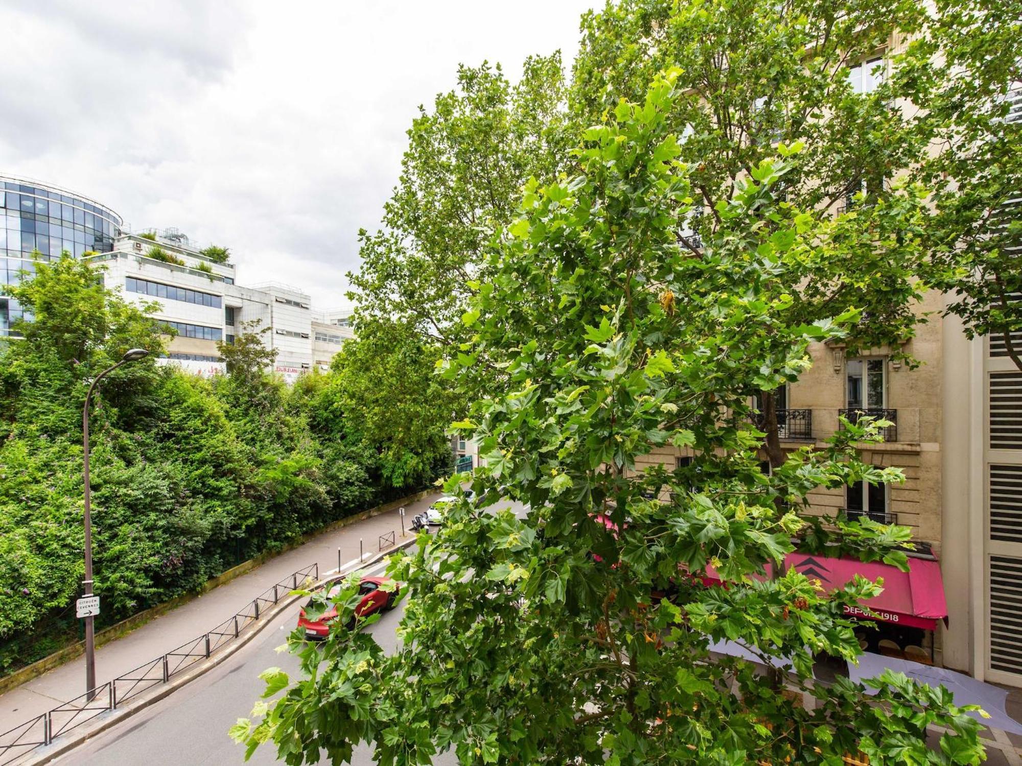 Cosy - Parc Des Expositions Tour Eiffel 13 *